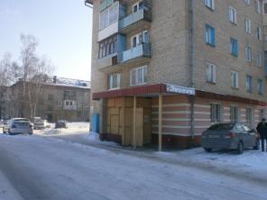 Отдельные помещения в продовольственном магазине.
